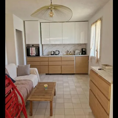 Au Village Naturiste, Vue Marina